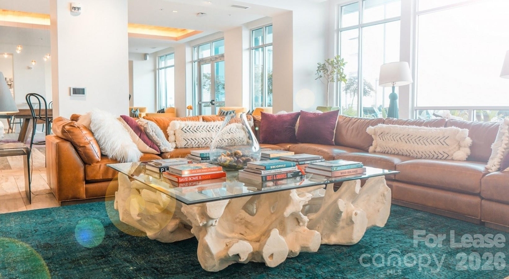 650 E Brooklyn Village Avenue - Photo 8
