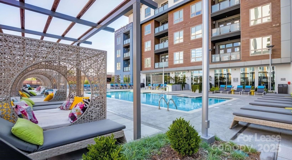 650 E Brooklyn Village Avenue - Photo 15