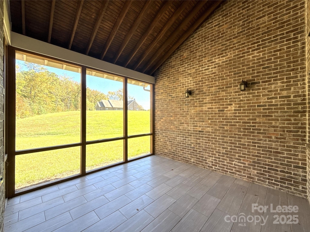 14019 Thompson Road - Photo 38