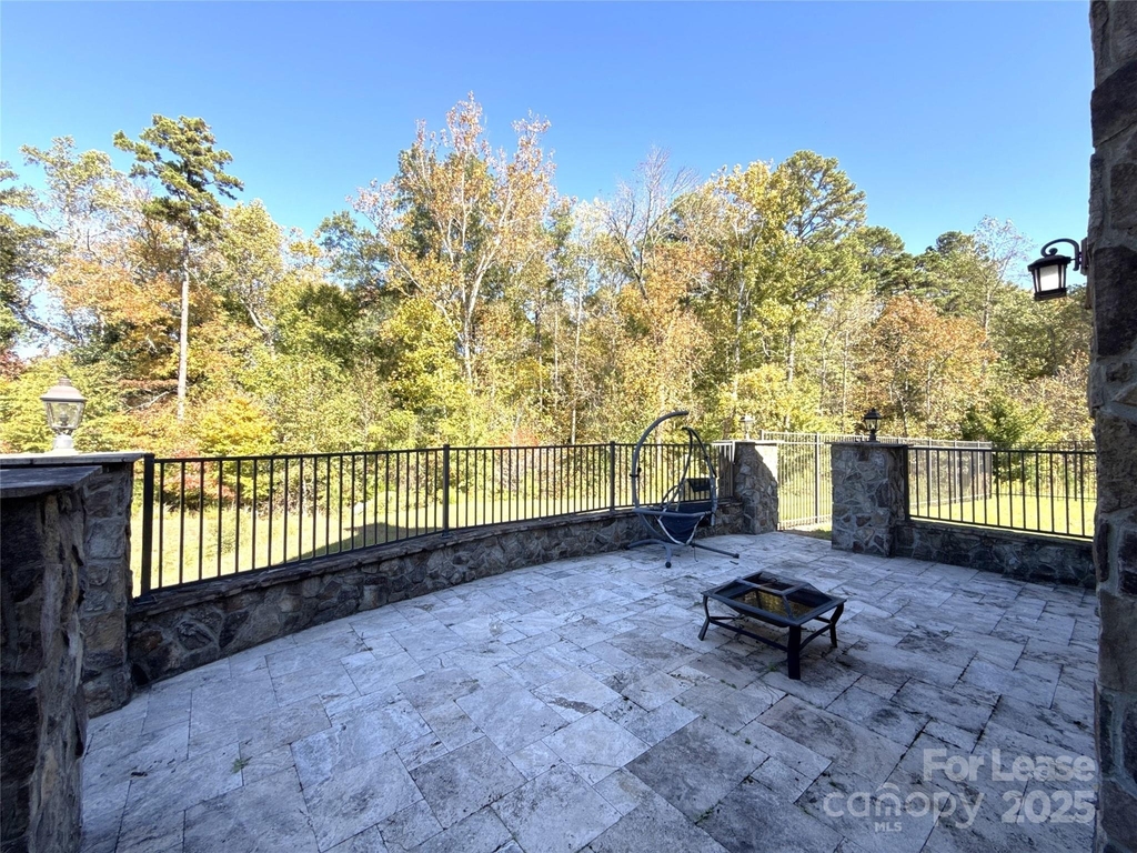 14019 Thompson Road - Photo 40