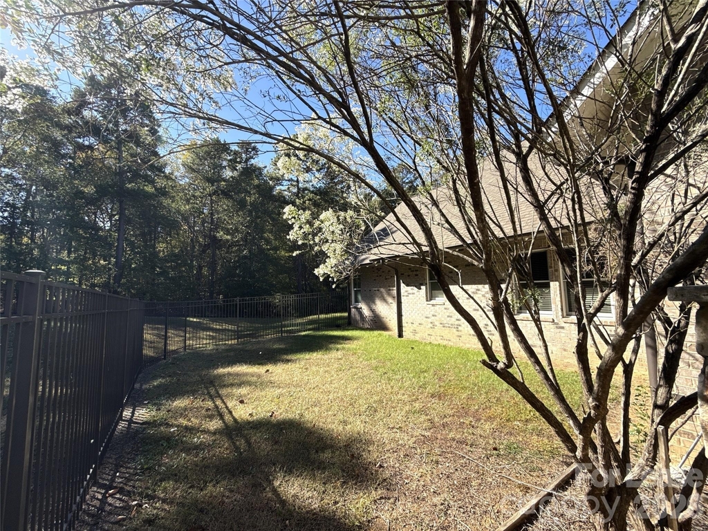 13931 Thompson Road - Photo 41