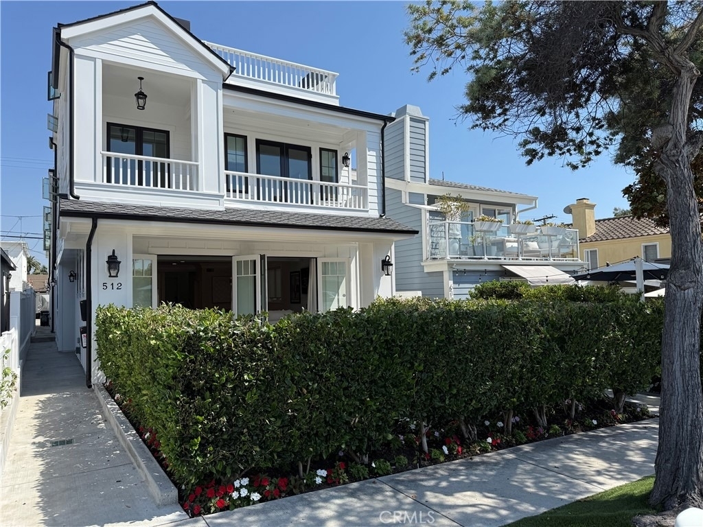 512 Jasmine Avenue - Photo 0