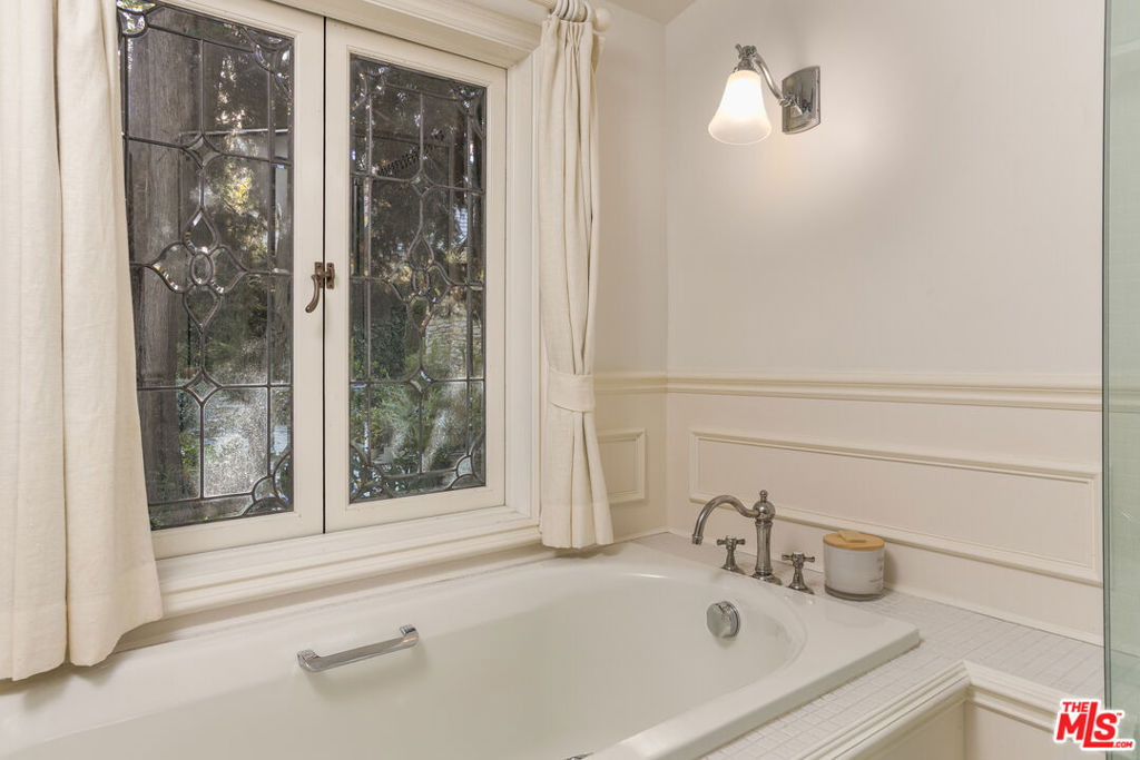 4880 Queen Florence Lane - Photo 33