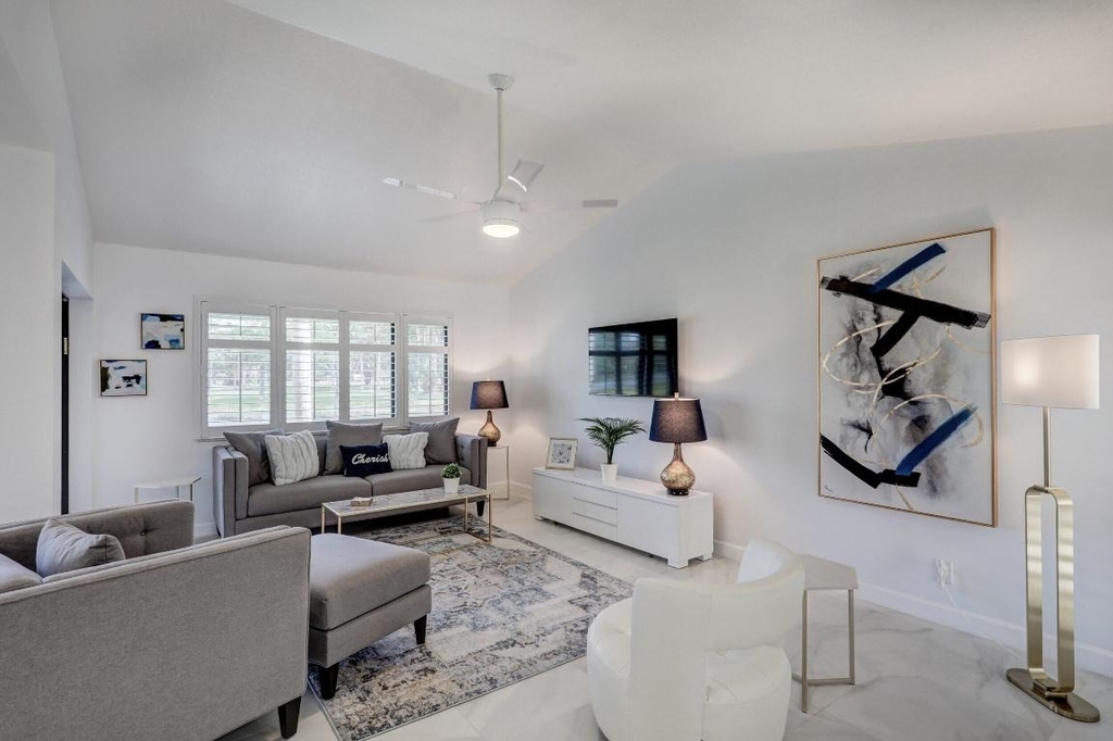 6 Lexington Lane E - Photo 11