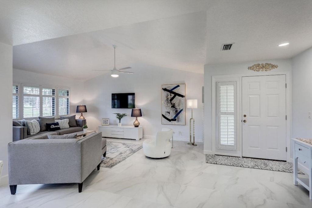 6 Lexington Lane E - Photo 9