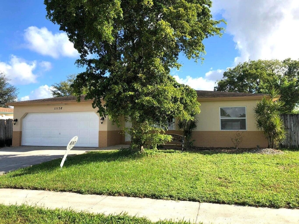 11138 Ladino Street — Listing History and Nearby Rentals