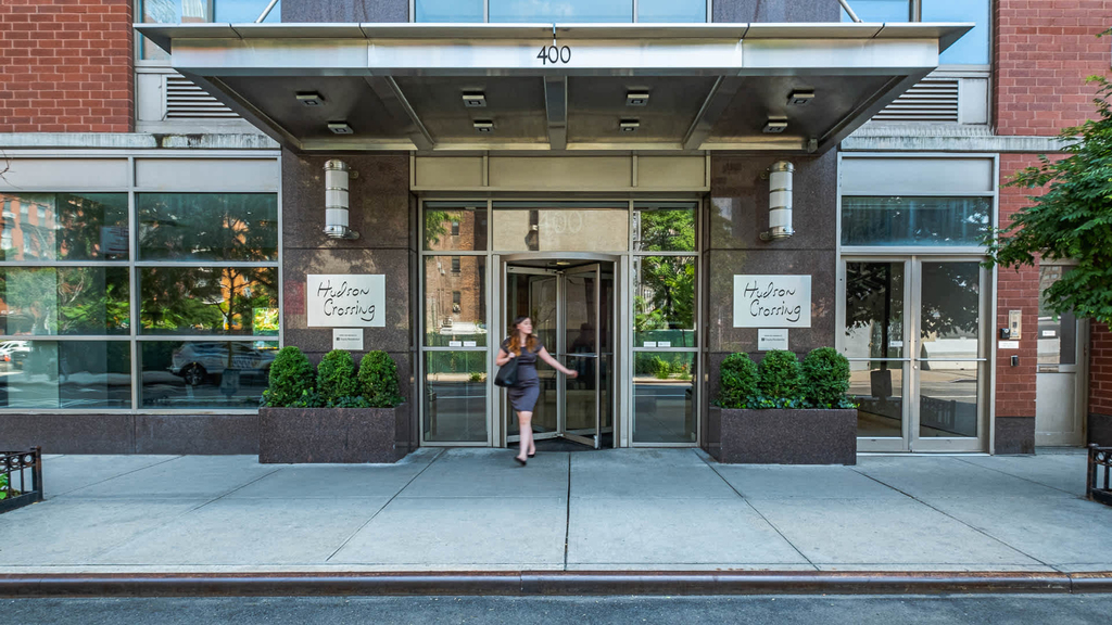 400 West 37th St - Photo 0