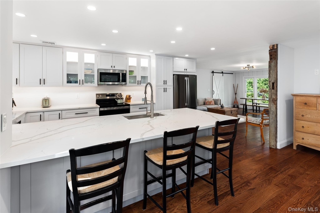9 S Shore Drive - Photo 6