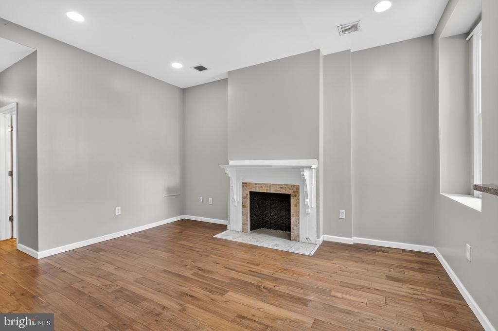 4420 Chestnut Street - Photo 2