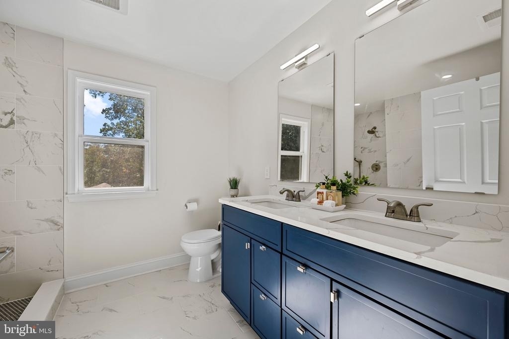 708 Hankin Street - Photo 15