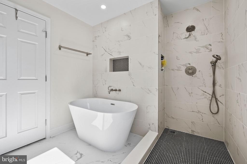 708 Hankin Street - Photo 16