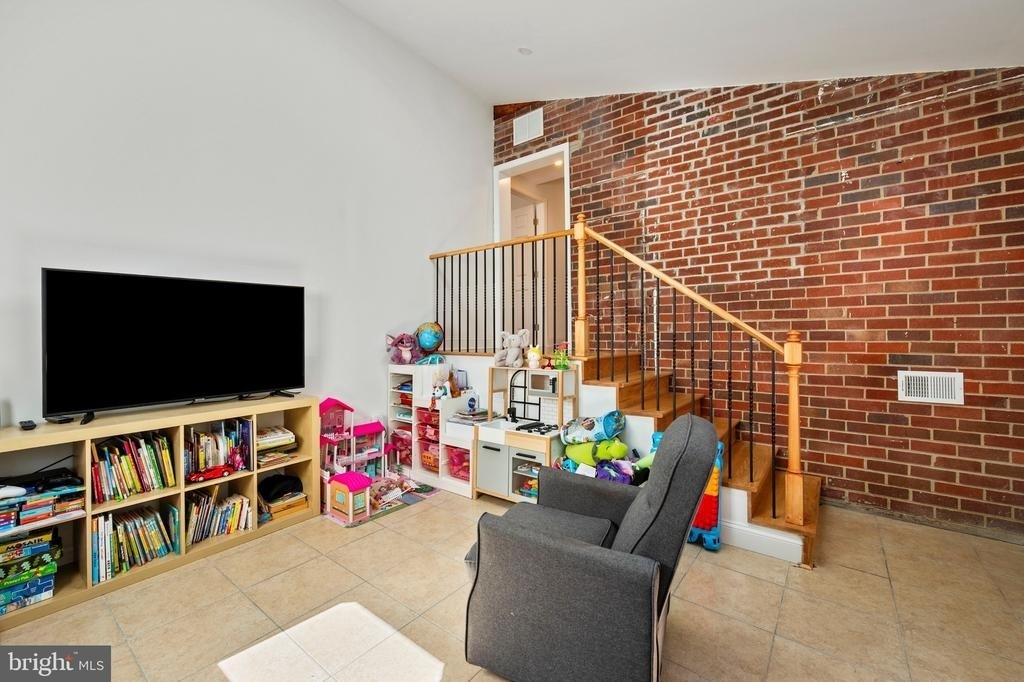 708 Hankin Street - Photo 20