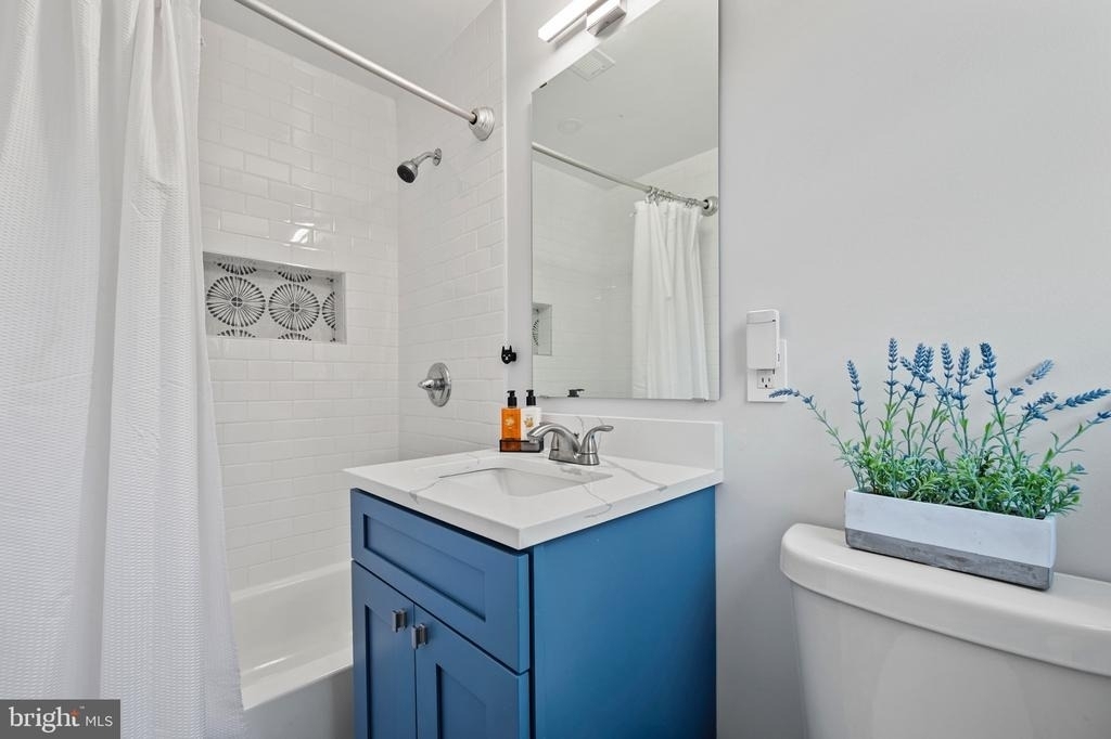 708 Hankin Street - Photo 11
