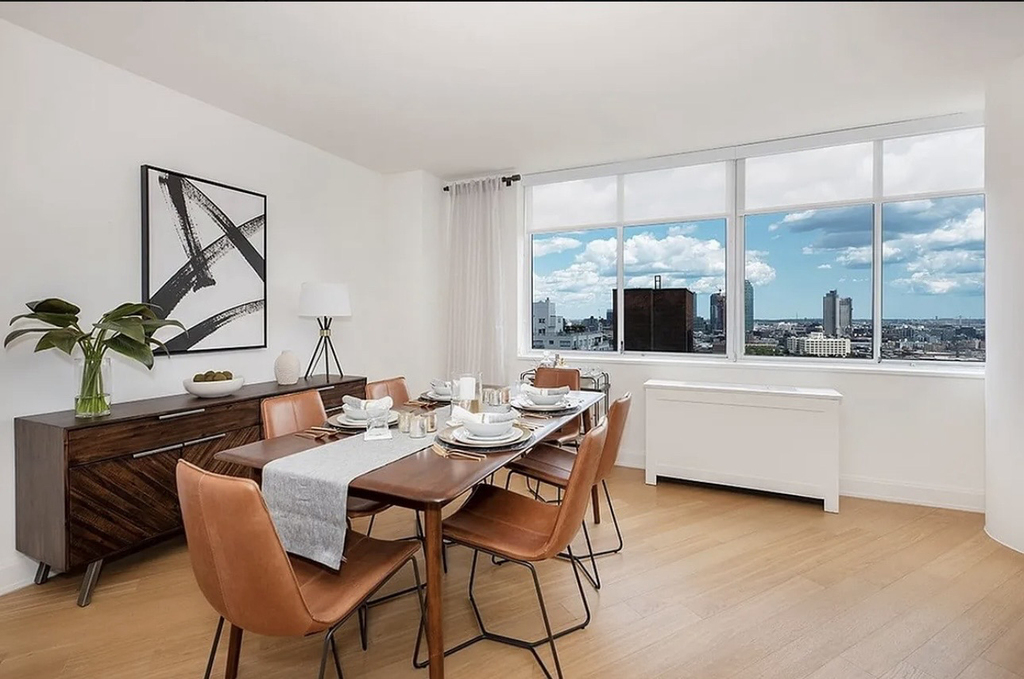 420 East 54th Street, Unit 1601 - Photo 2