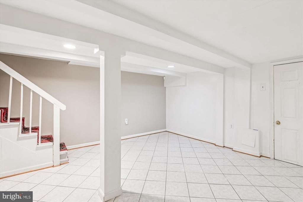 758 19th Street Ne - Photo 8