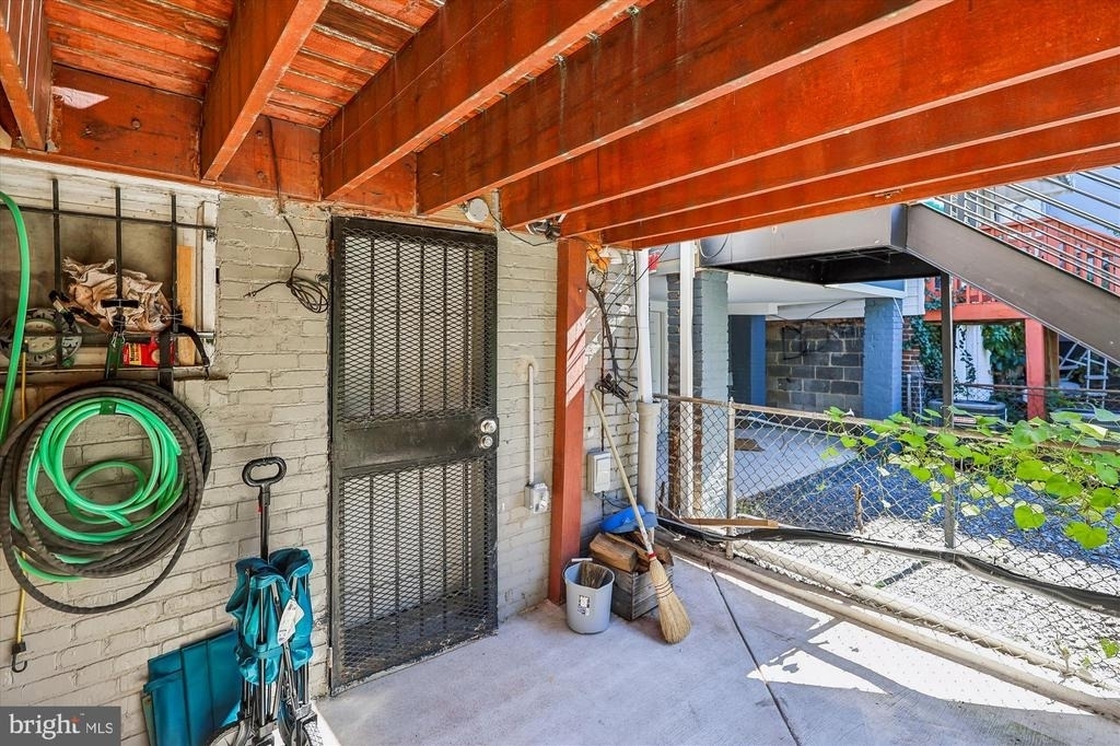 758 19th Street Ne - Photo 4