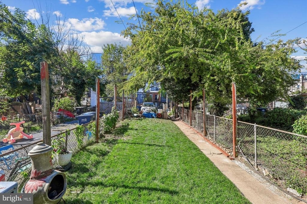 758 19th Street Ne - Photo 2