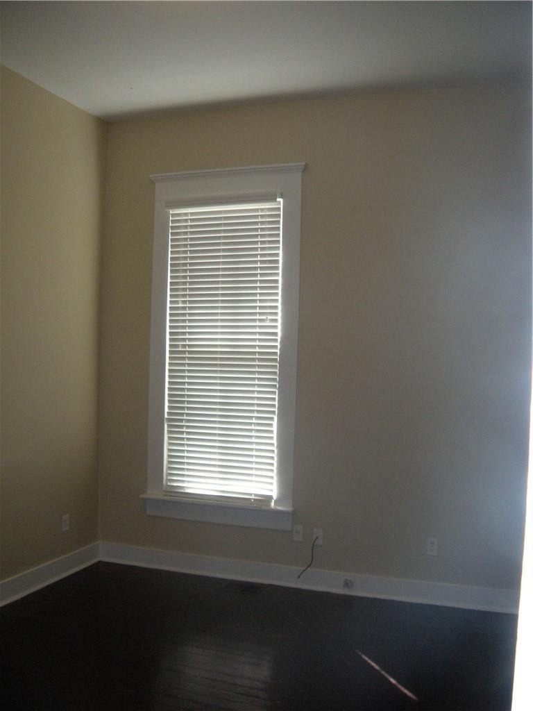 915 W 23rd St - Photo 19