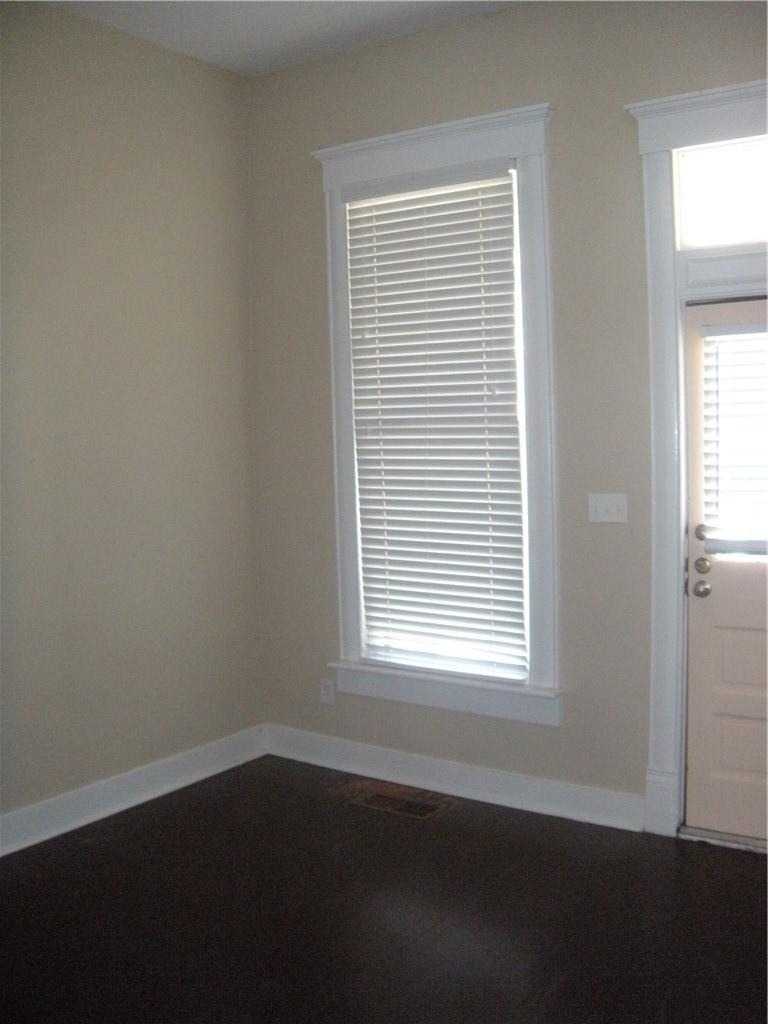 915 W 23rd St - Photo 16