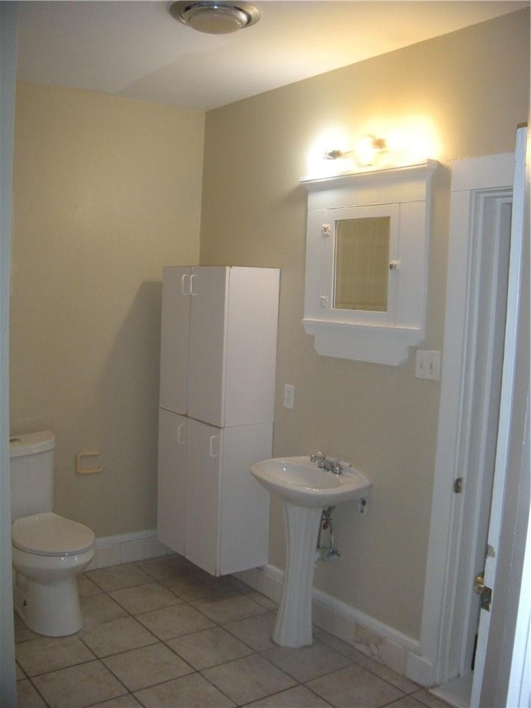 915 W 23rd St - Photo 18