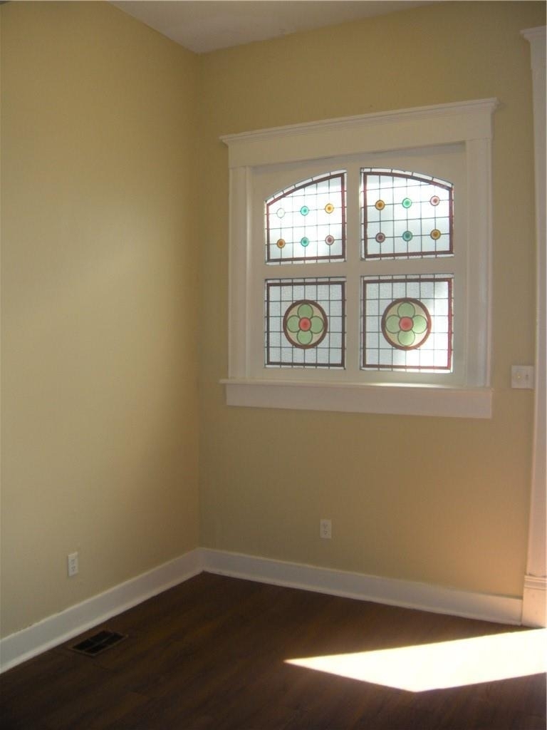 915 W 23rd St - Photo 5