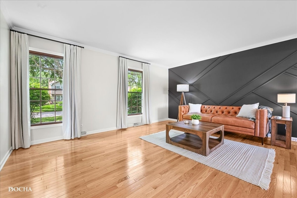 1012 Bainbridge Drive - Photo 3