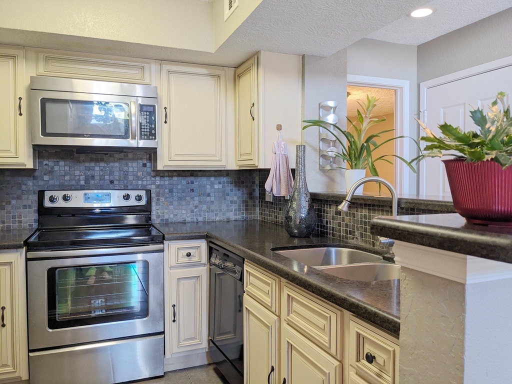 10855 Meadowglen Lane - Photo 1