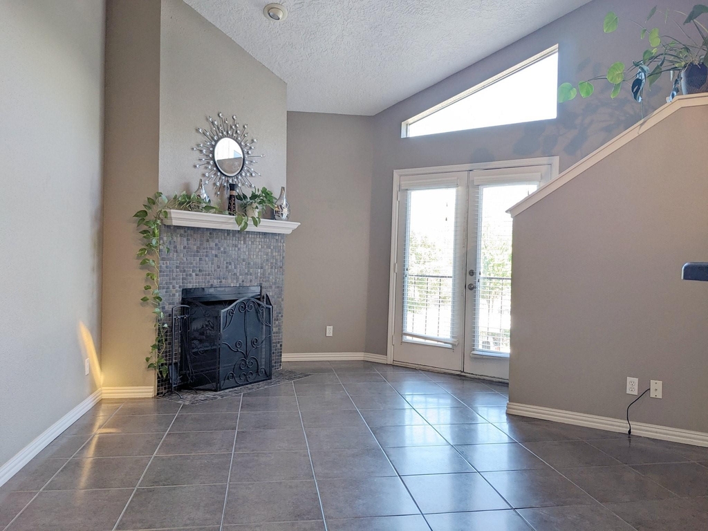 10855 Meadowglen Lane - Photo 0