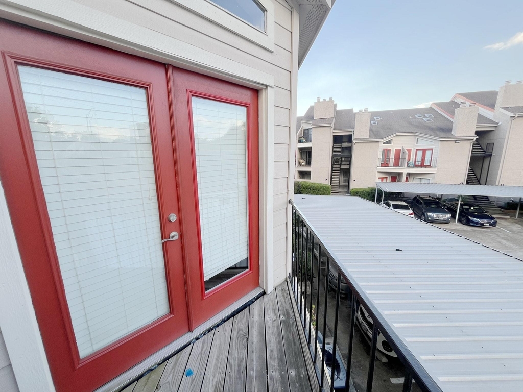 10855 Meadowglen Lane - Photo 7