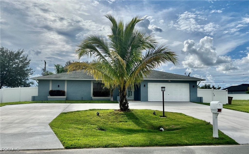 852 Ne 7th Place - Photo 1