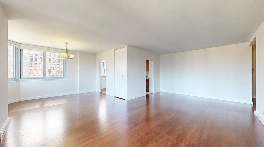 401 East 34th Street, Unit N26c - Photo 1