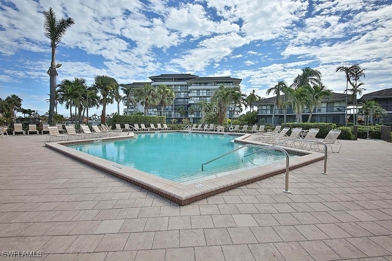 651 Seaview Court - Photo 15