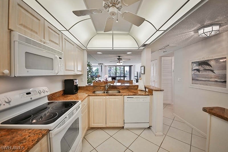 651 Seaview Court - Photo 2