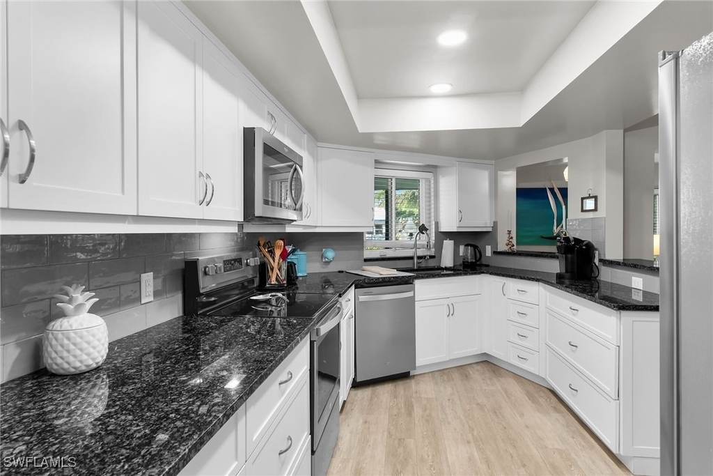 1337 Wisconsin Drive - Photo 9