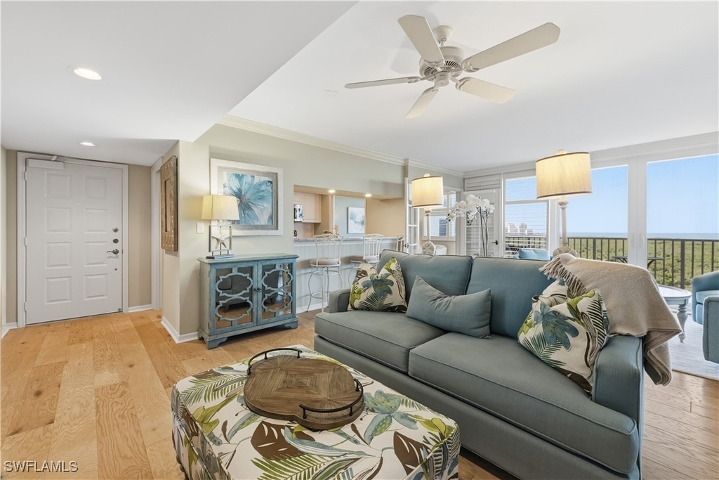 6361 Pelican Bay Boulevard - Photo 5