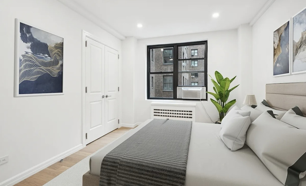 160 East 48th Street, Unit 6e-3 - Photo 3
