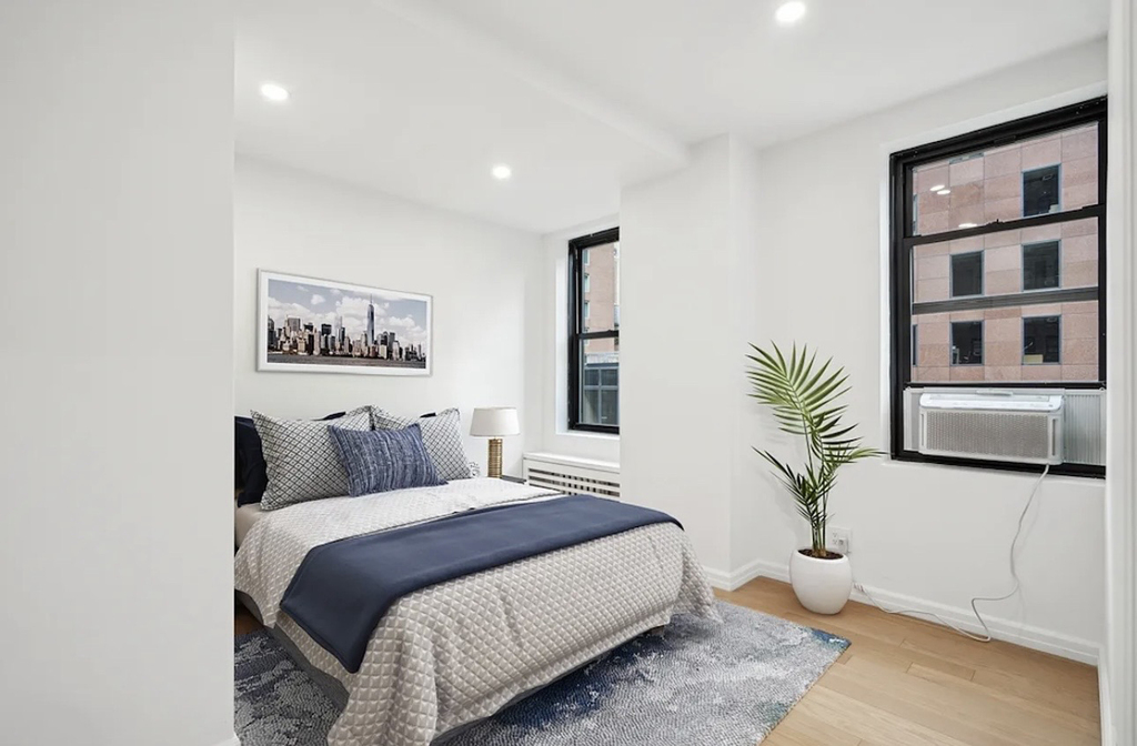 160 East 48th Street, Unit 6e-3 - Photo 4