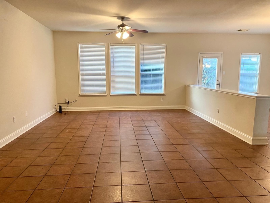 518 Remington Chase Court - Photo 4