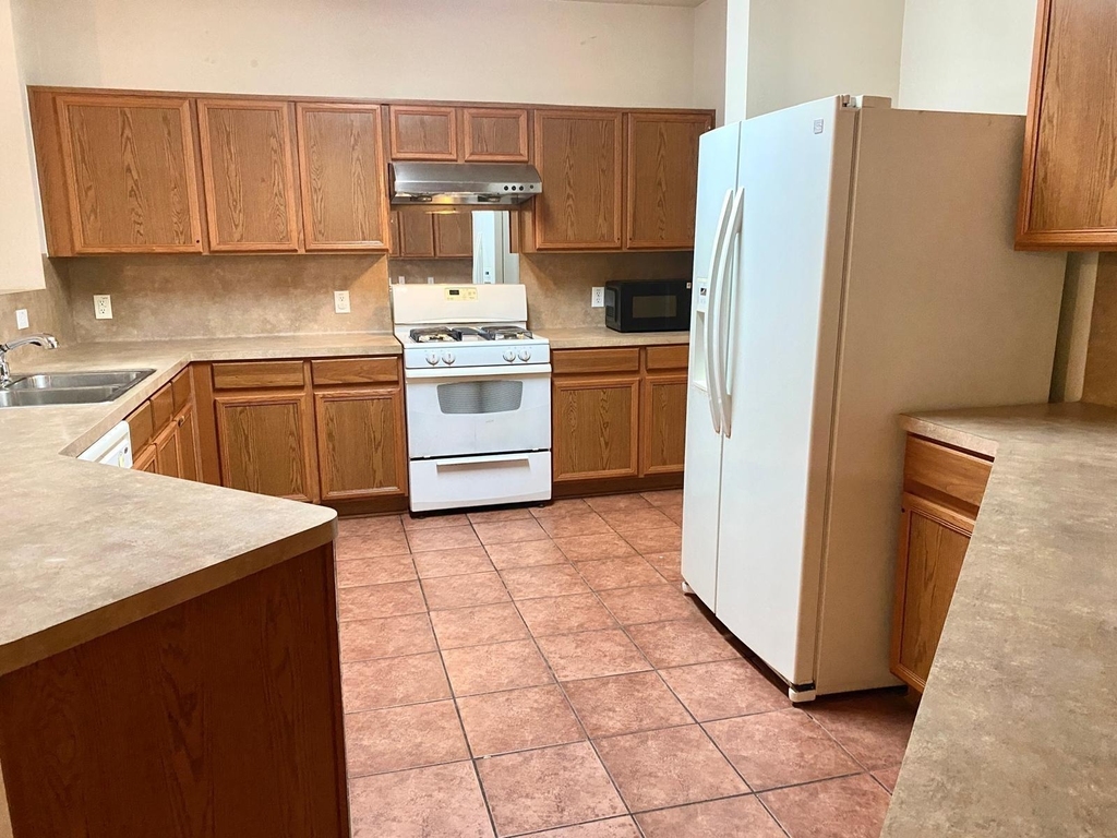 518 Remington Chase Court - Photo 1