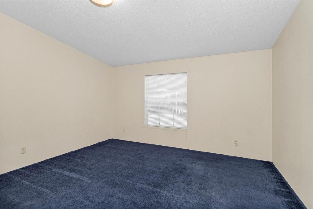 11261 Rose Road - Photo 21