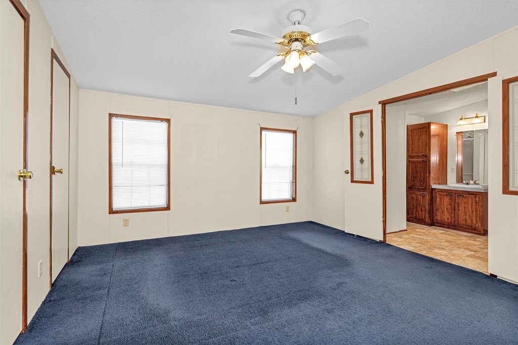 11261 Rose Road - Photo 16