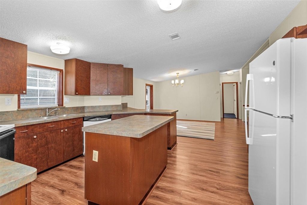 11261 Rose Road - Photo 10