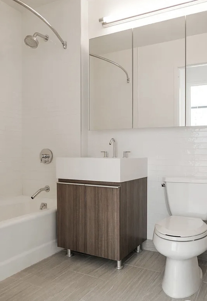 150 East 44th Street, Unit 18h - Photo 6