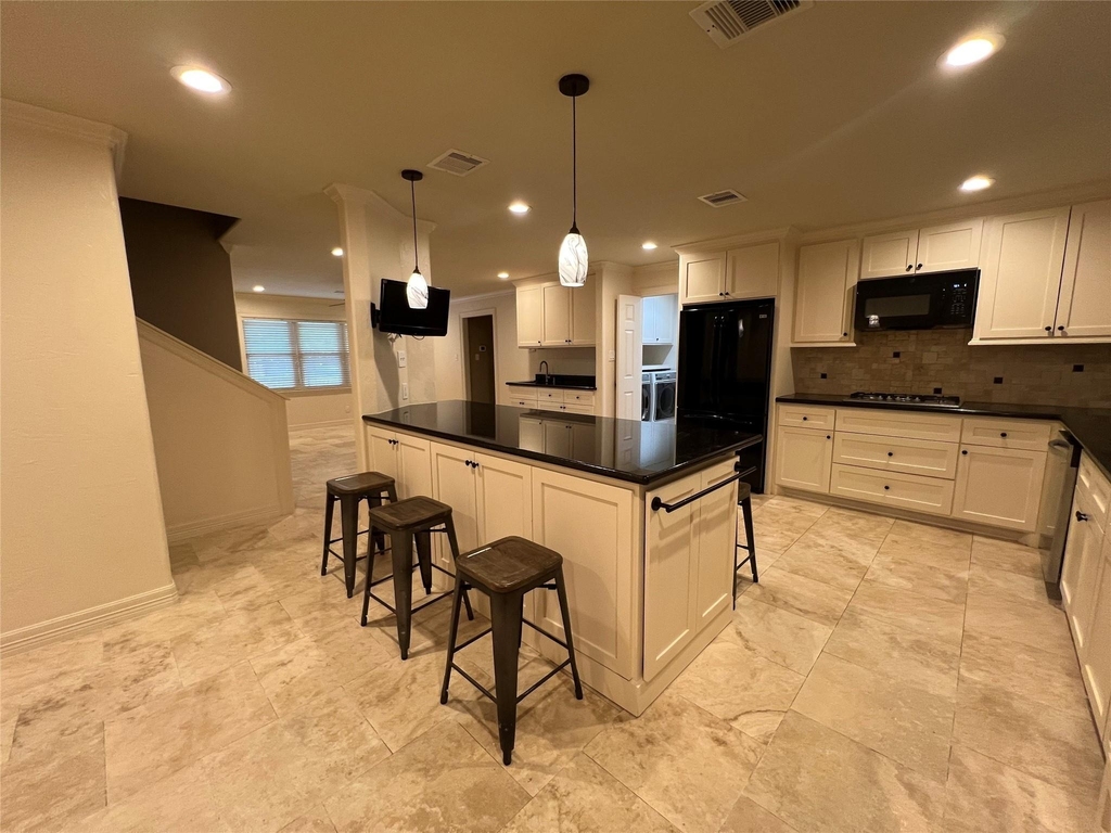 1014 Roxella Street - Photo 5