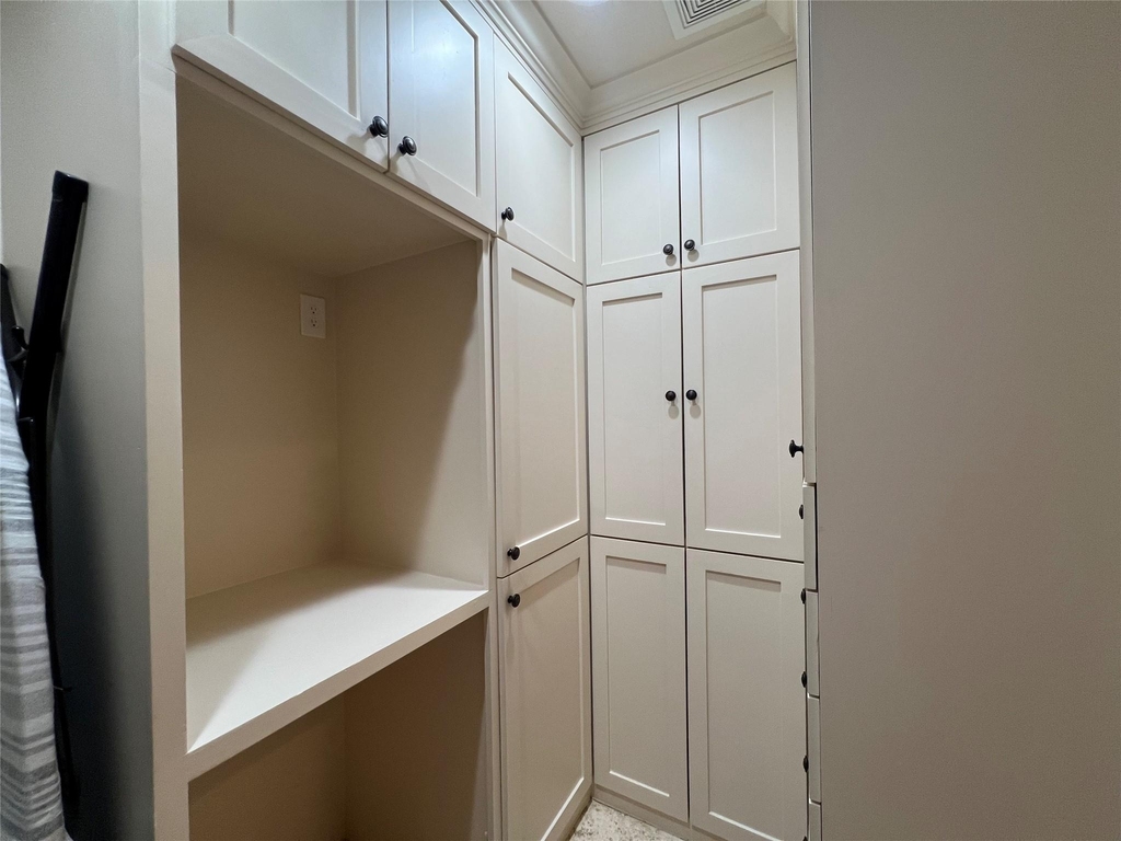 1014 Roxella Street - Photo 10