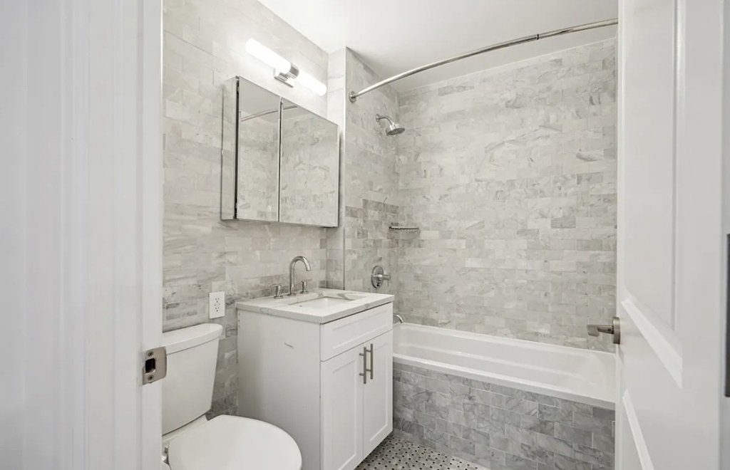 160 East 48th Street, Unit 14-l2 - Photo 3