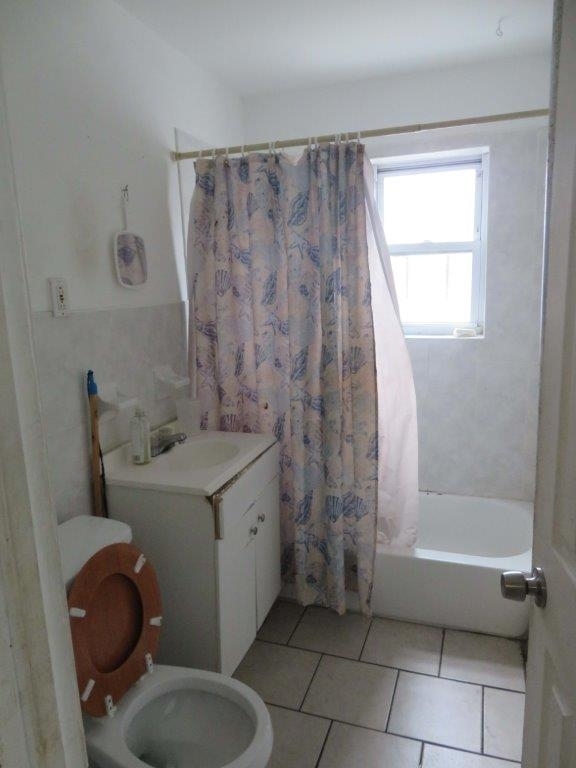 East 98th Street - Photo 5