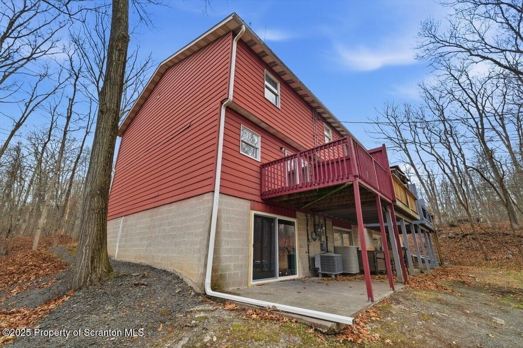 1273 Chateau Drive - Photo 3