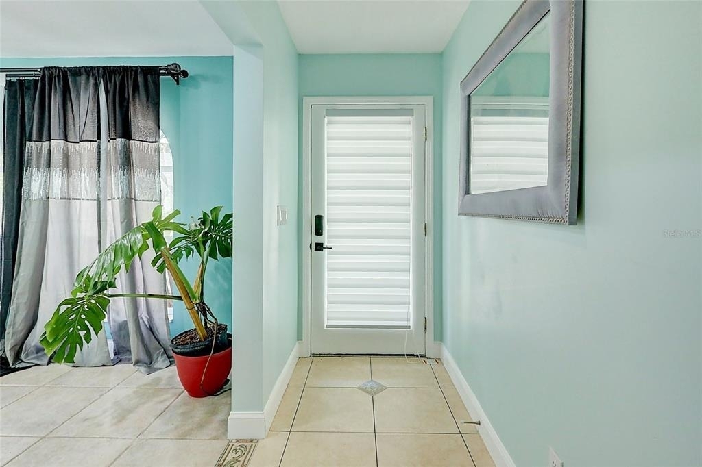 238 Sw Grove Avenue - Photo 3