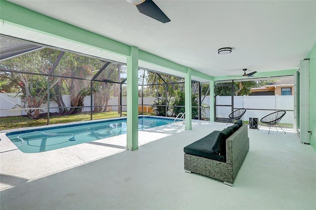 238 Sw Grove Avenue - Photo 35